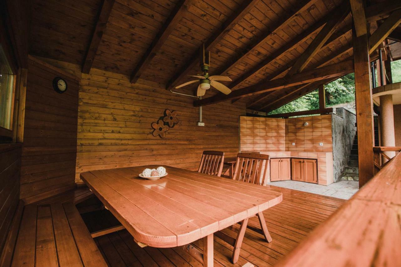 Lazec Country House Villa Pluznje ภายนอก รูปภาพ